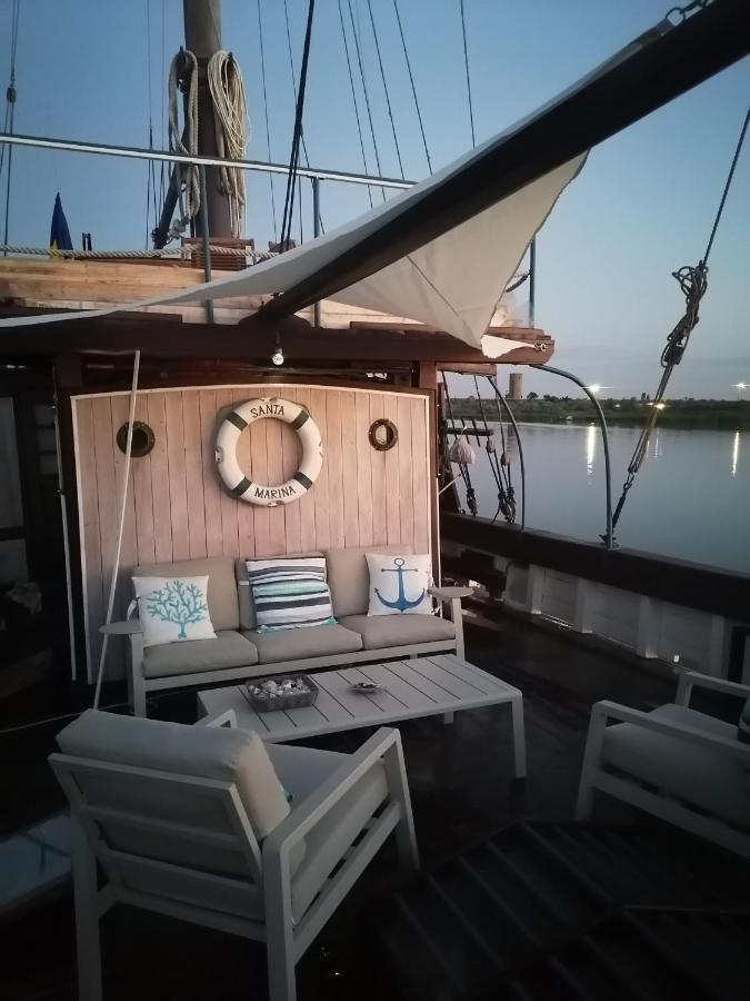 Отель Corabia Santa Marina Сулина Экстерьер фото